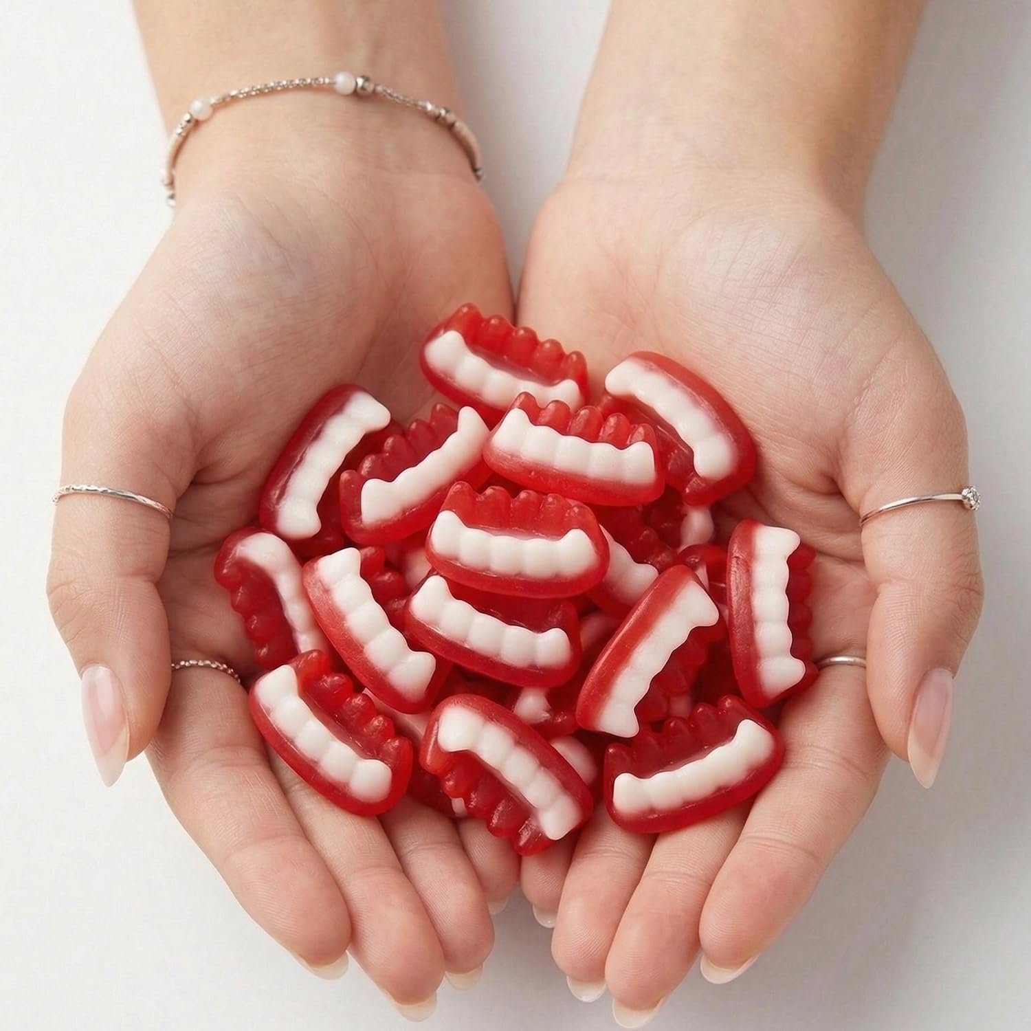 Ülker yupo vampire teeth soft & chewy gummy halloween candy (2.2 lb) spooky & sweet: Ülker yupo vampire teeth soft & chewy gummy halloween candy (2.2 lb) spooky & sweet: